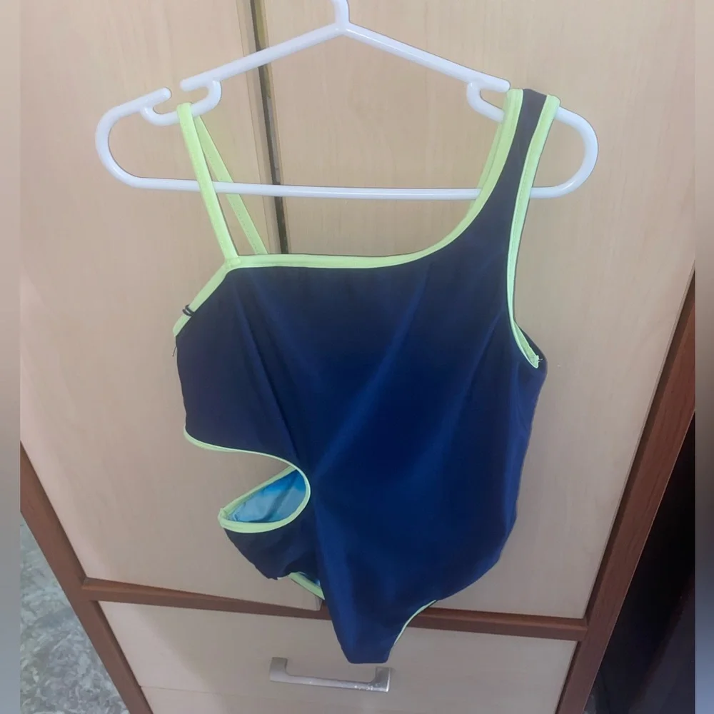 Justice Girls Reversible Cutout One Piece Swimsuit S 7/8 Blue Multicolor